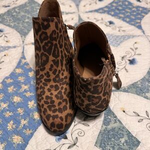 SO Wild Patterned Boots